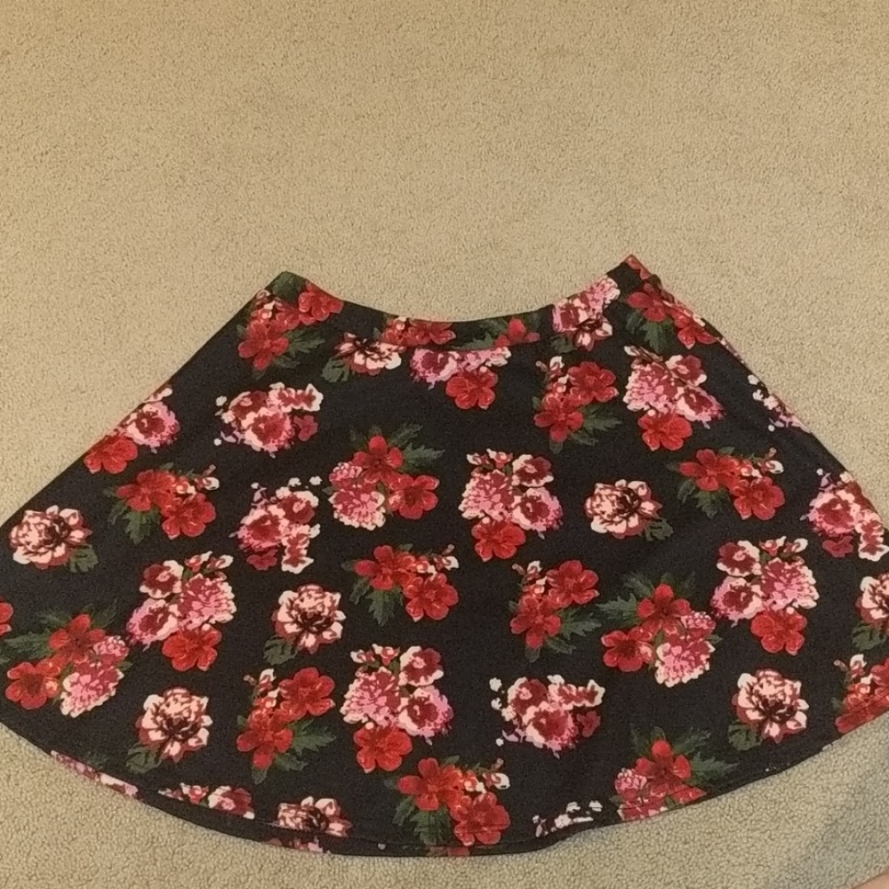 Flower print skirt